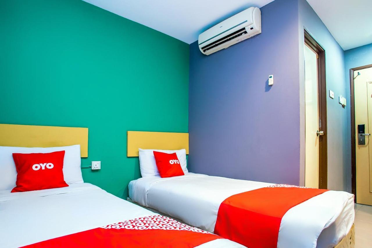 Oyo 89688 Alor Street Hotel Kuala Lumpur Exterior foto