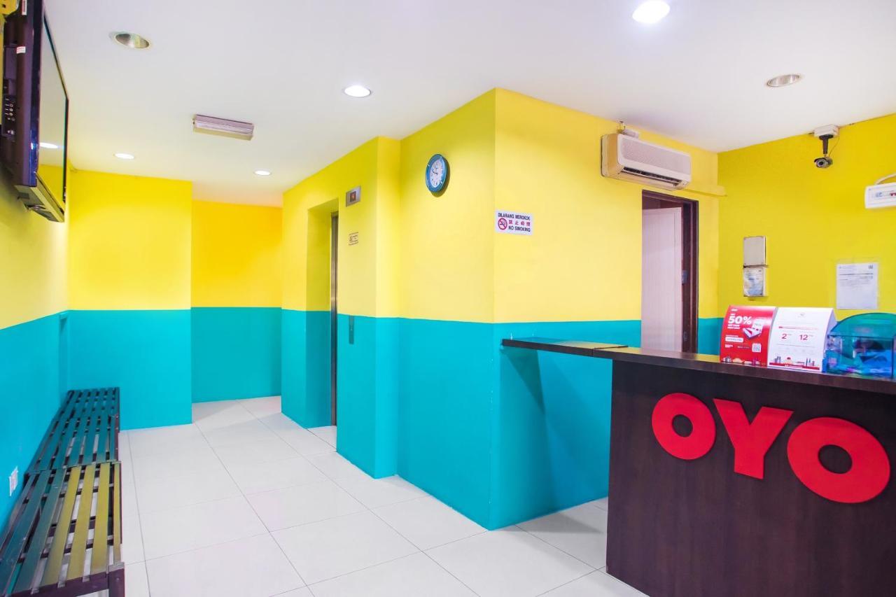 Oyo 89688 Alor Street Hotel Kuala Lumpur Exterior foto