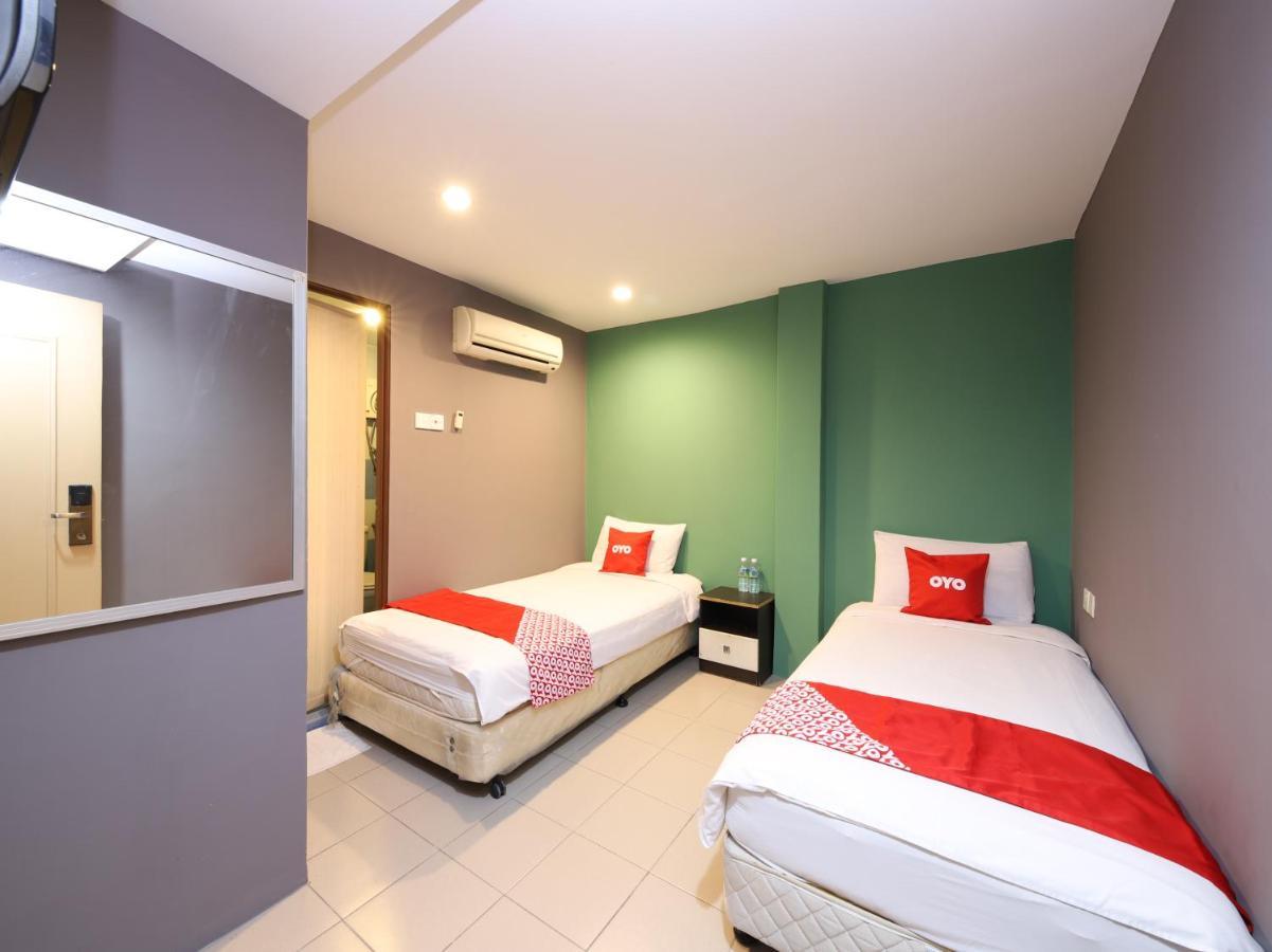 Oyo 89688 Alor Street Hotel Kuala Lumpur Exterior foto